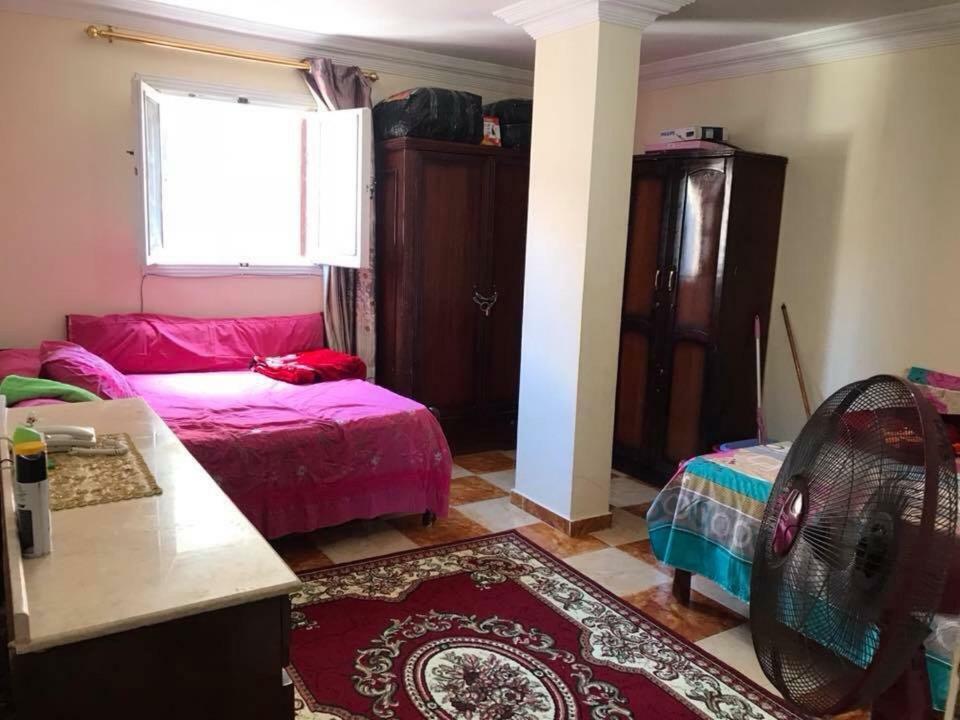 Cozy New 2 Bd Amazing Beach View Next To Hilton Hotel Family Only !العائلات فقط Александрия Экстерьер фото